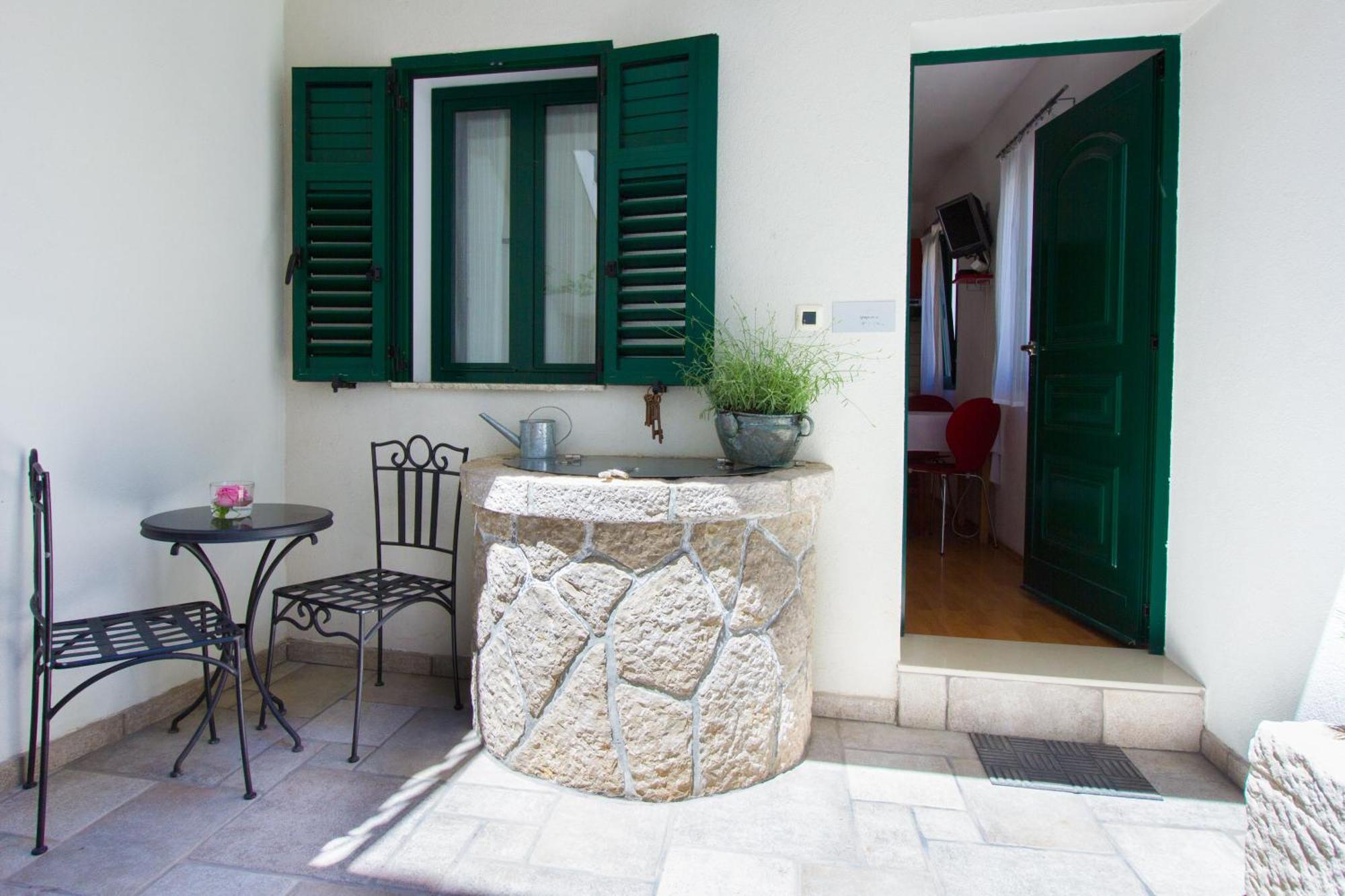 Apartments Petrinic Crnogaj Baška Exteriér fotografie