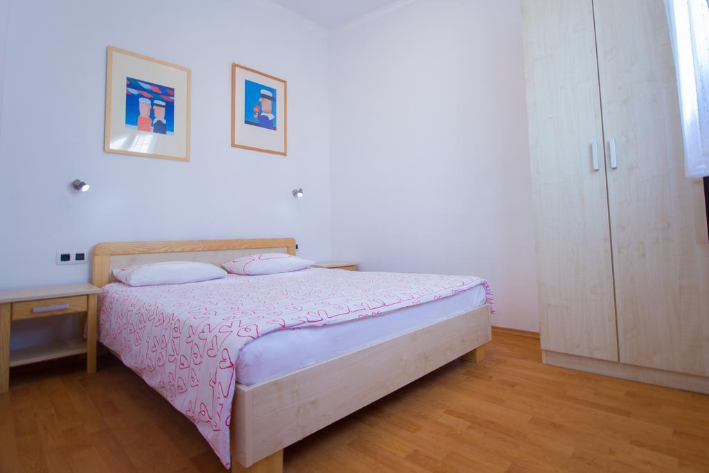 Apartments Petrinic Crnogaj Baška Exteriér fotografie